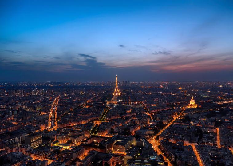 Embrace Paris: Discover the Top 5 Must-See Destinations Embrace Paris: Discover the Top 5 Must-See Destinations