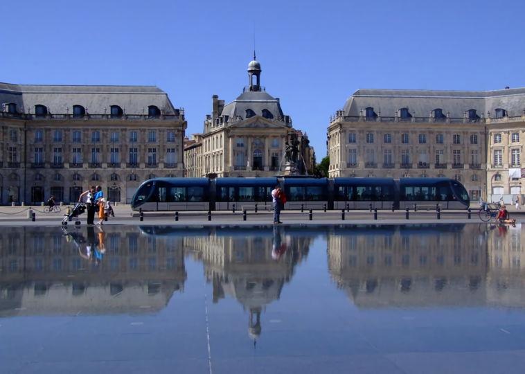 Visit the Miroir D and #039;eau Visit the Miroir D and #039;eau
