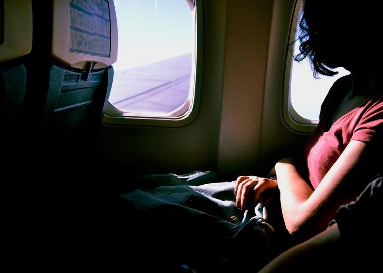 5 Tricks to Sleep Better on Planes